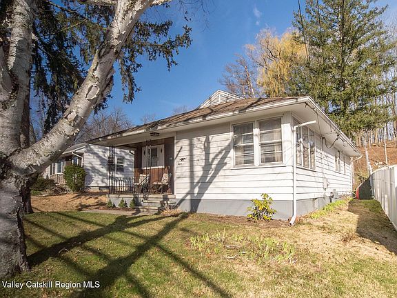 2nd image of 272 E Chester Street