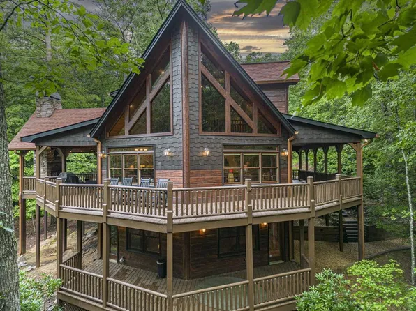1934 Mountain Tops Rd, Blue Ridge, GA 30513