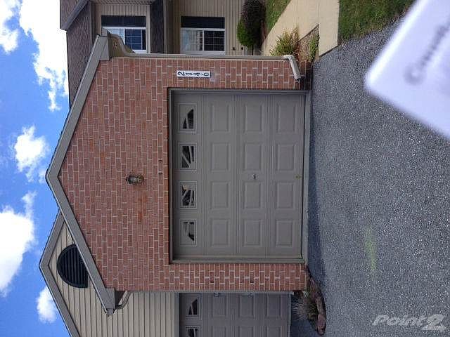 2146 Penn St garage