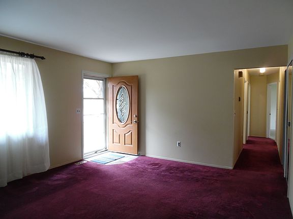4th image of 191 S John Hix St