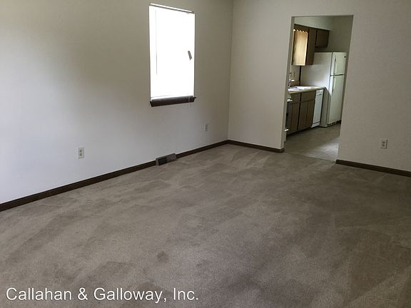 2nd image of 1183 S Roseta Ave