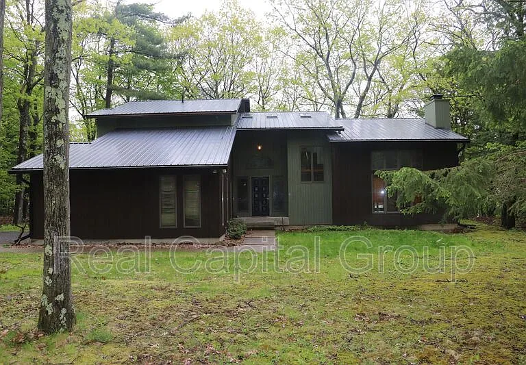 98 Beaver Dam Rd — Photo 1