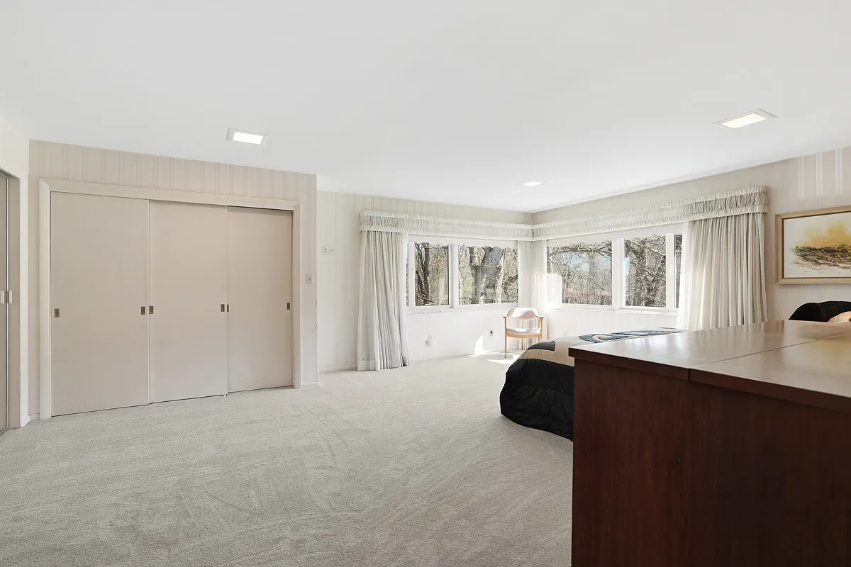 3 bed, 3200 sqft, $4,500 — Photo 4