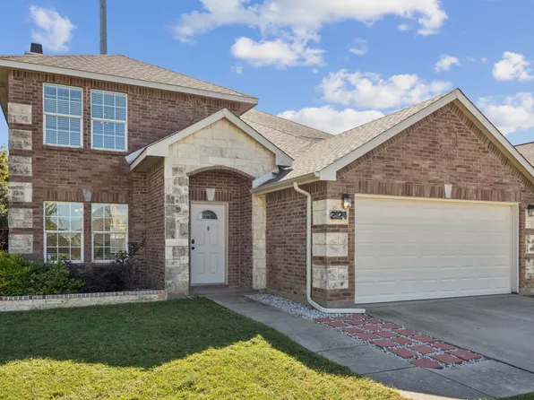 2924 Desert Dr, Denton, TX 76210