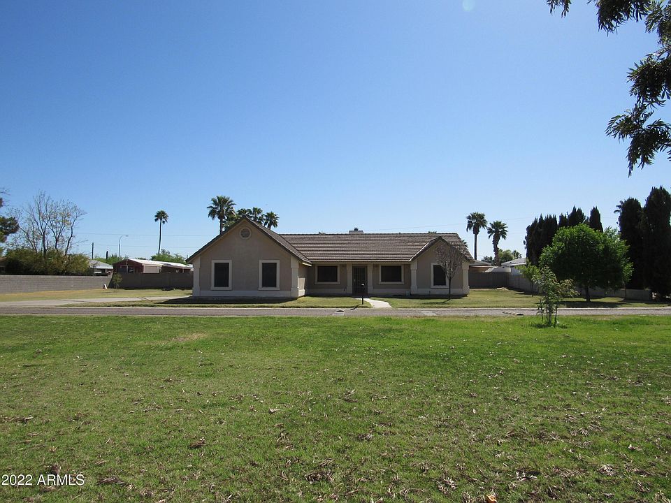 1st image of 1513 S 108th Way