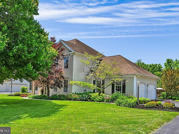 2nd image of 208 Southgate Dr