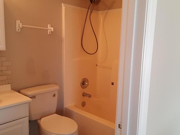 5th image of 28 Crosswinds Cir