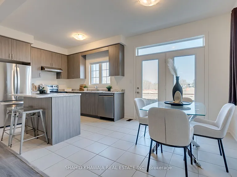 62 Holcomb Ter — Photo 12