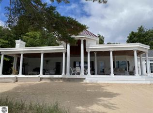 471 Crystal Dr, Frankfort, MI 49635
