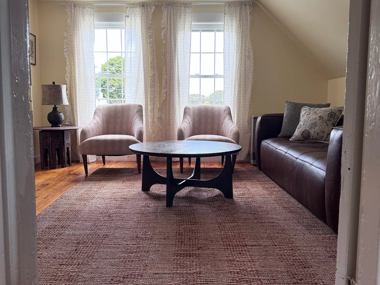 2 bed, 938 sqft, $2,900 — Photo 1