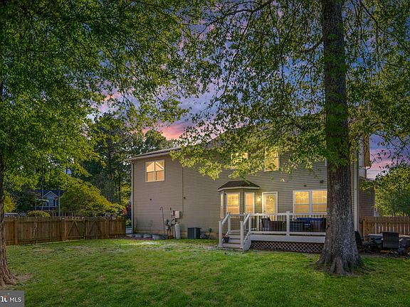5th image of 10127 New Scotland Dr