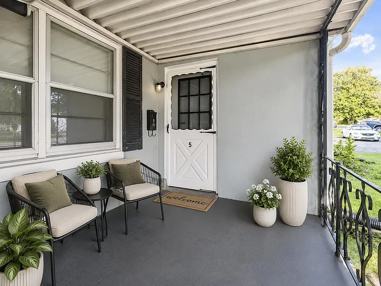 704 Blue Ridge Ave — Photo 4