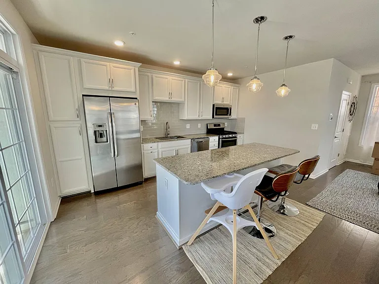 23257 Southdown Manor Ter #101 — Photo 4