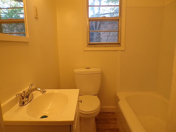 4th image of 435 62nd St