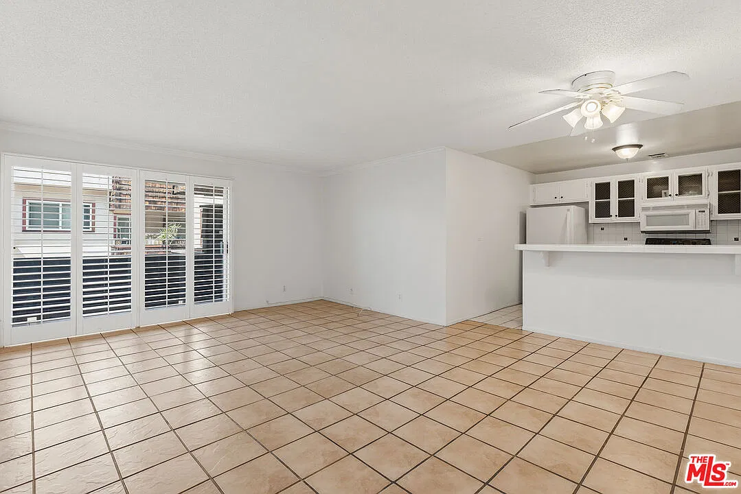 1 bed, 1.0 bath, 657 sqft, $1,800 — Photo 1