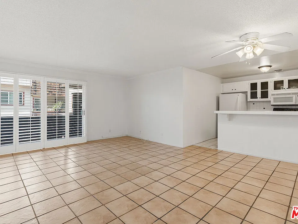 5414 Newcastle Ave #19