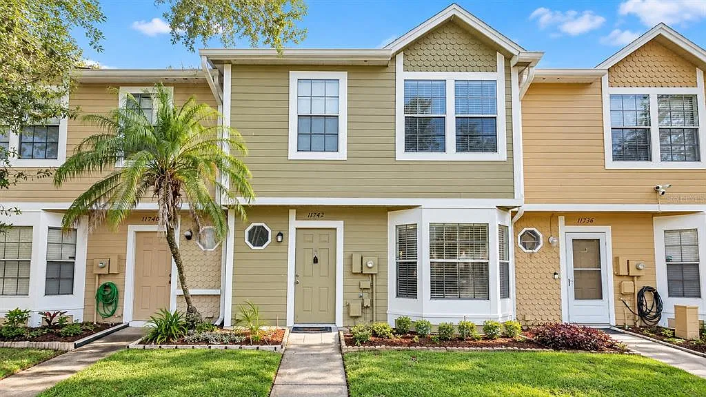 2 bed, 2.5 bath, 1174 sqft, $2,000 — Photo 1