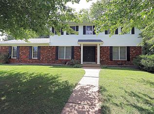 701 Sun Valley Dr, Farmington, MO