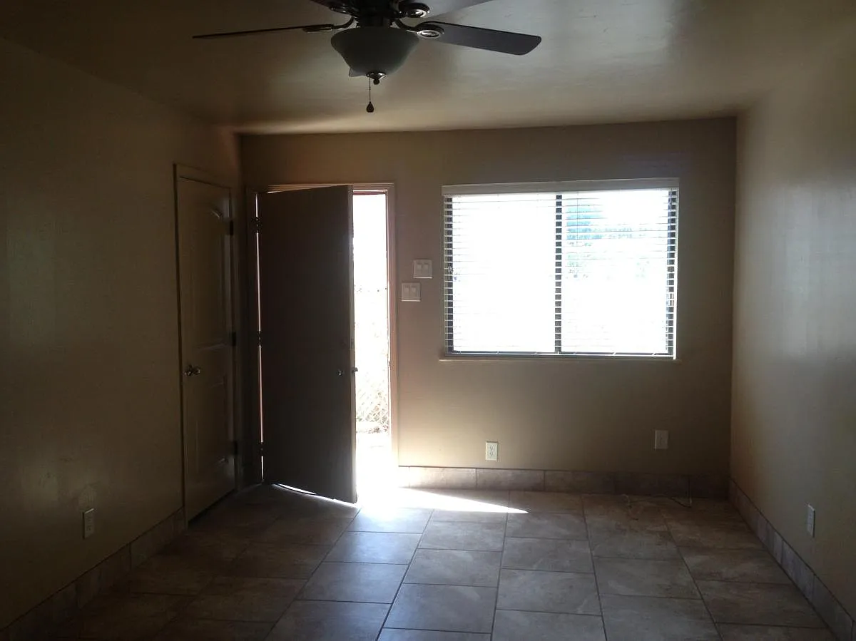 805 Mormon Place — Photo 3