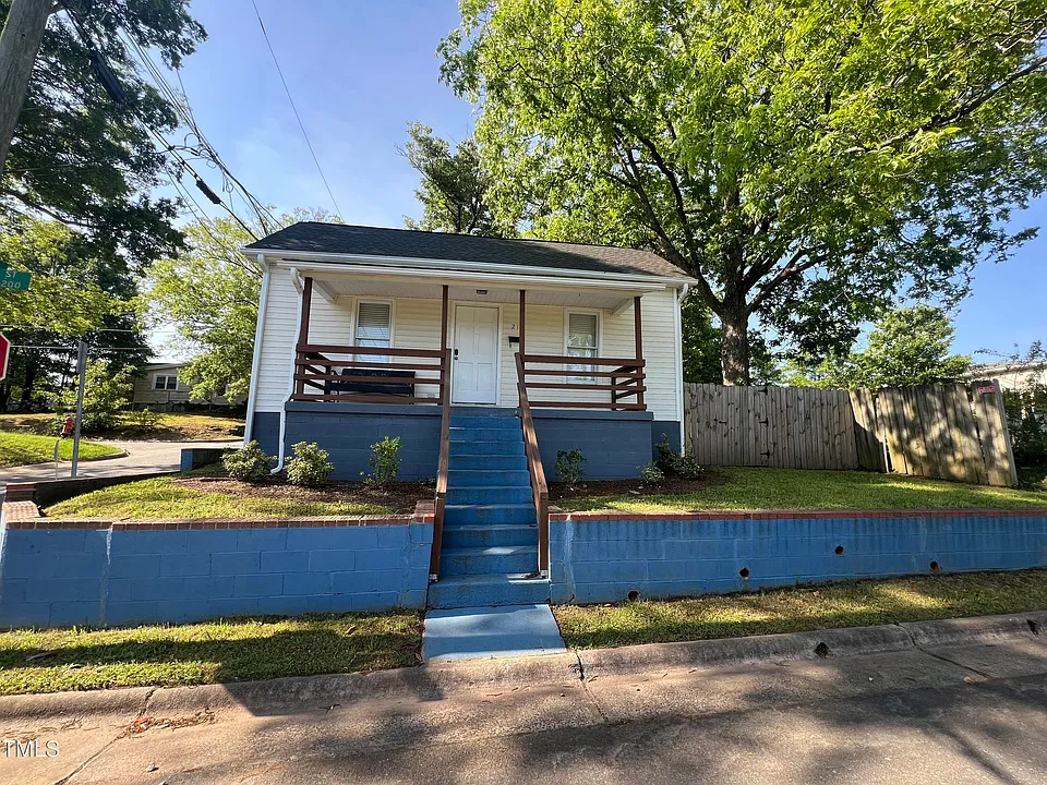 216 E Corporation St