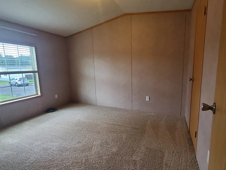 337 Thompson Rd #B01 — Photo 8