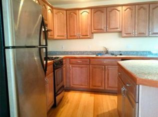 409 Main St APT 302, Woburn, MA 01801