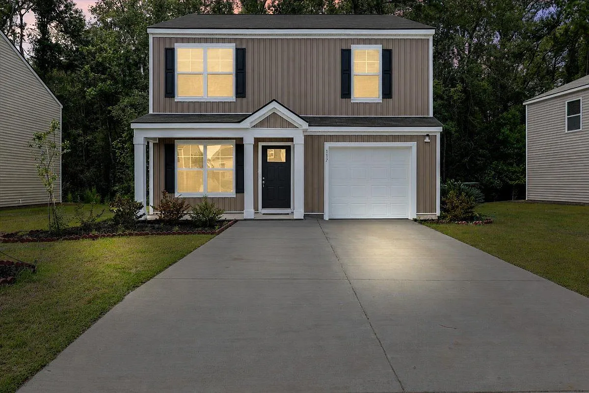 3 bed, 2.5 bath, 1518 sqft, $2,300 — Photo 1