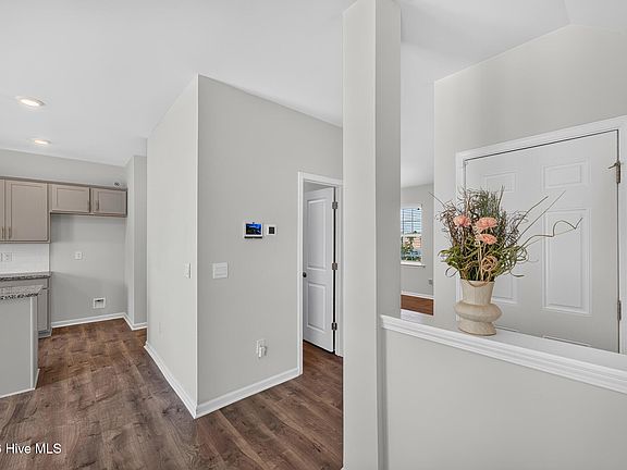3rd image of 442 Apricot Lane