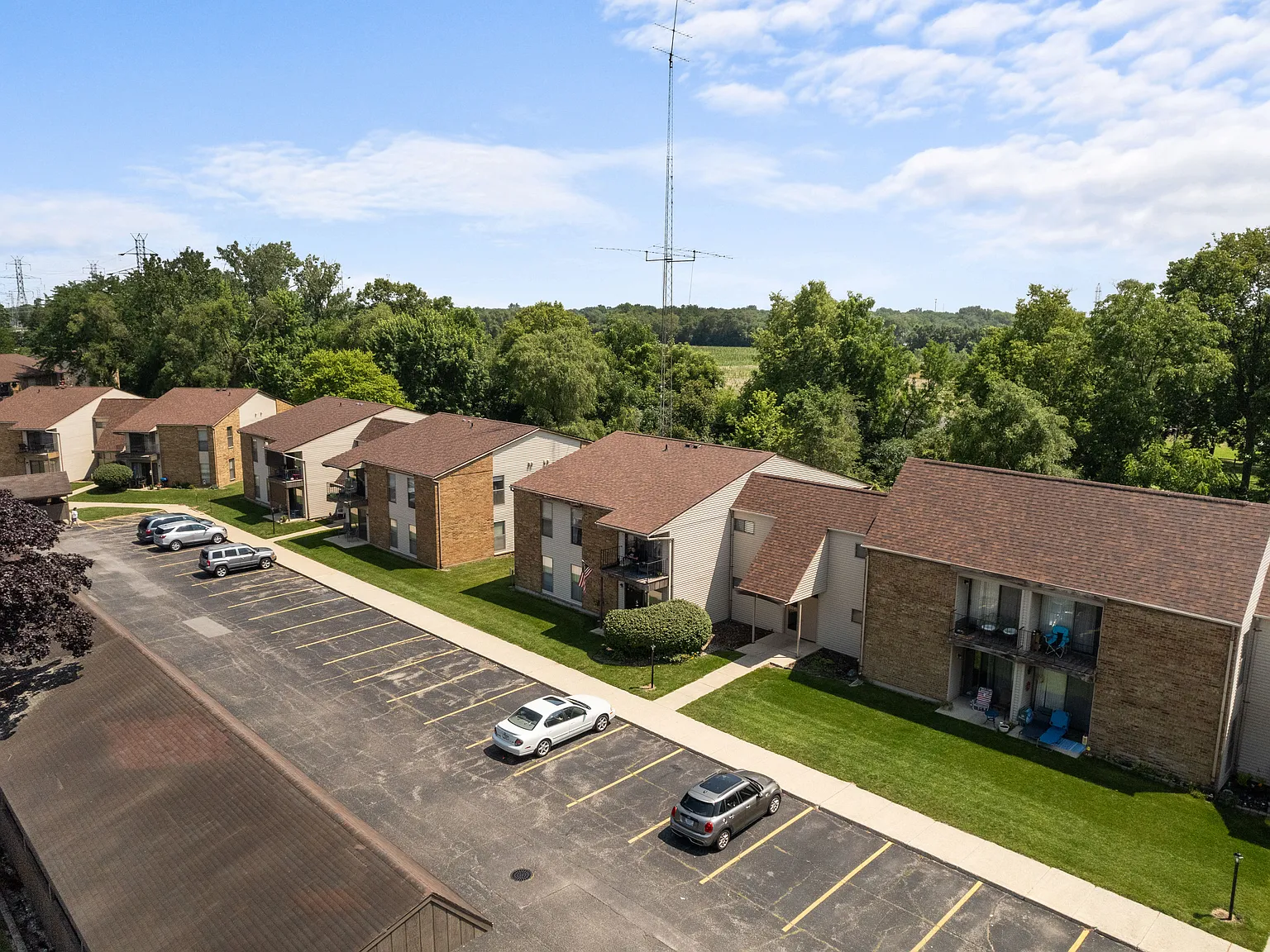Creekside Terre Apartments — Photo 3