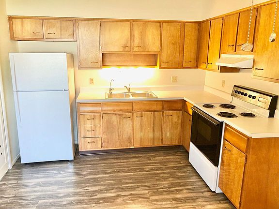 5th image of 1885 Autumn Dr APT 5