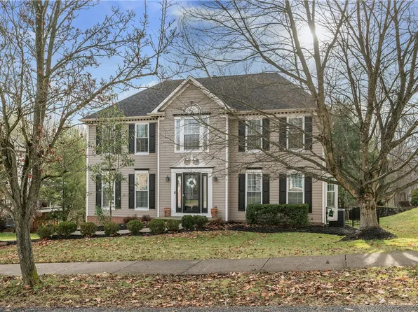 345 Indian Ridge Dr, Coraopolis, PA 15108