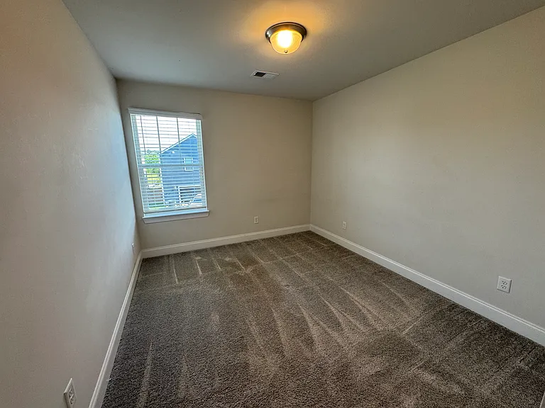 958 Oak Ridge Ln #958 — Photo 13