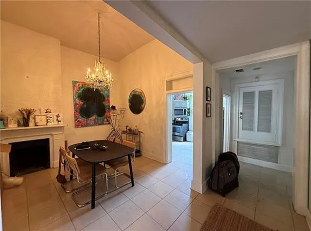 623 Royal St #3 — Photo 8