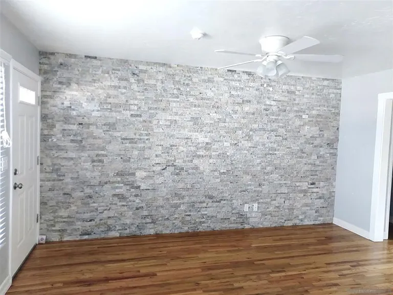 4608 Marlborough Dr — Photo 4