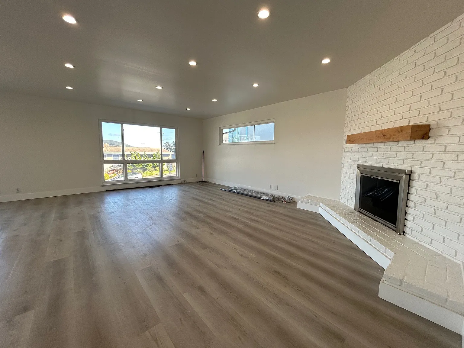 3 bed, 1430 sqft, $4,800 — Photo 3