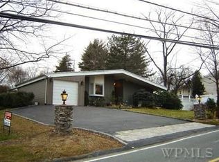 2 Edgewood Rd, Hartsdale, NY 10530