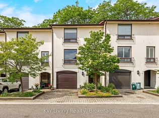 6679 Shelter Bay Rd #11, Mississauga, ON L5N 2A2