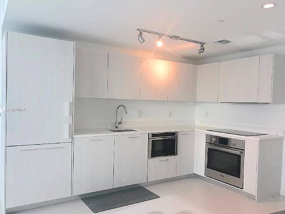 3rd image of 501 NE 31st St #17