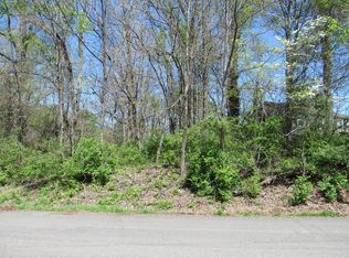 Heather Dr, Bristol, VA 24202