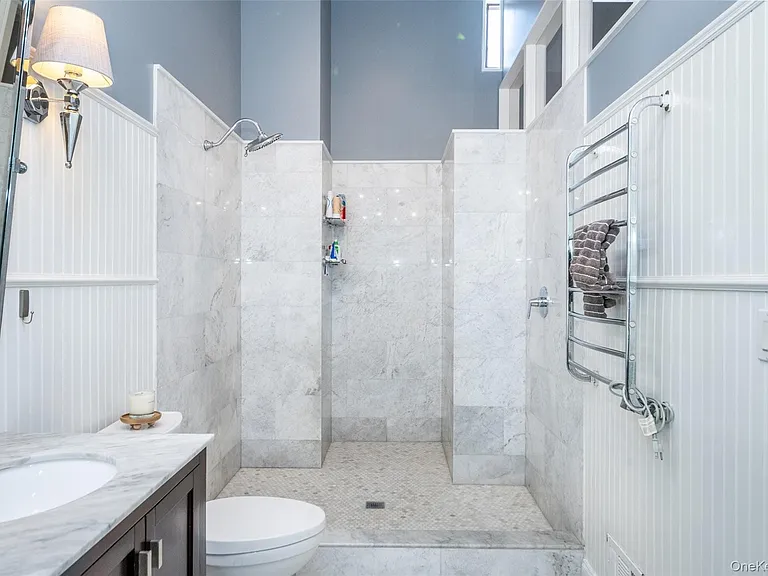 17 Edgewood Ave — Photo 33