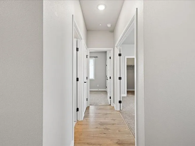 4725 Roark Dr — Photo 5