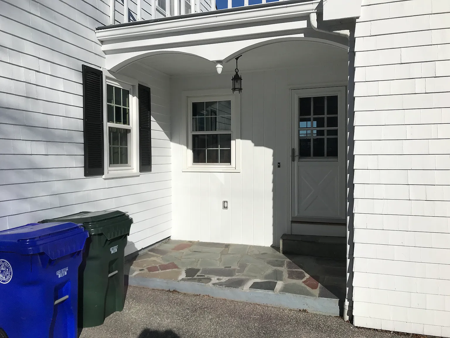 3 bed, 1900 sqft, $3,000 — Photo 3