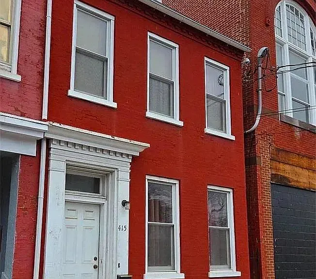 415 W King St — Photo 4