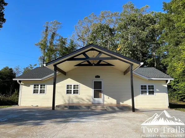 103 Evelyns Way, Flat Rock, NC 28731