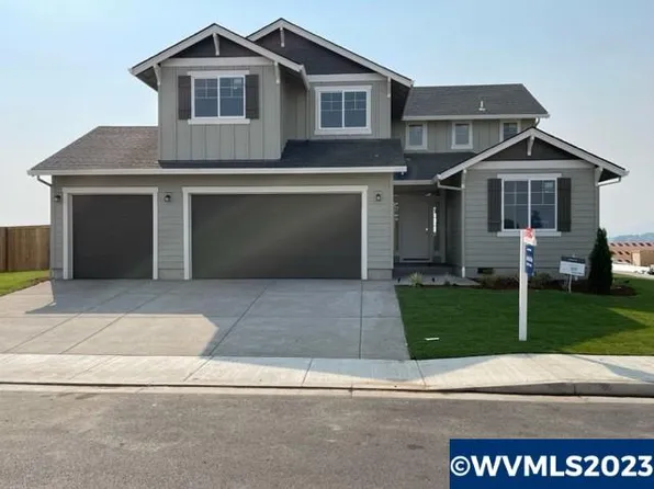 1453 Gladiola Dr, Junction City, OR 97448