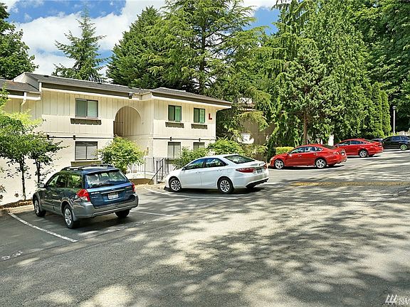 3rd image of 12700 NE 116th St #15-L