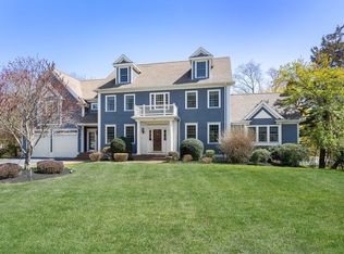 18 Ledgewood Farm Dr, Cohasset, MA 02025