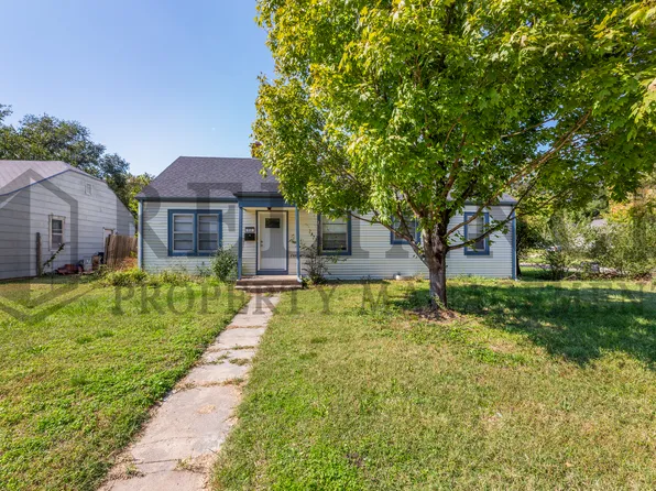 653 Harding St, Wichita, KS 67208
