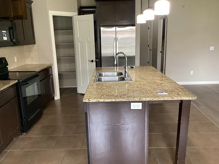 11721 SW 22nd Ter — Photo 3