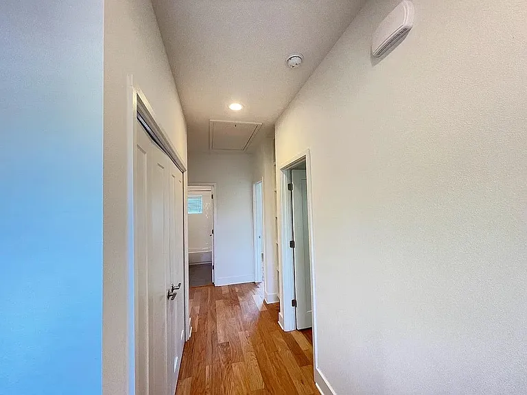 2101 Montopolis Dr #20 — Photo 9
